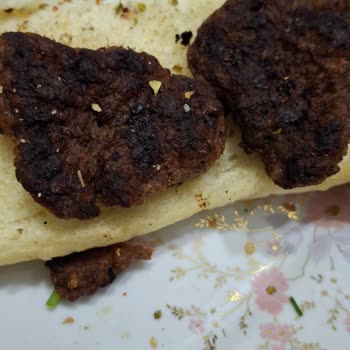 Yanmış Köfte Ve Eksik İçerik Şikayeti