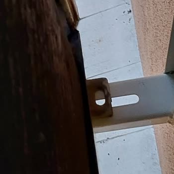 Klimanın Düşme Tehlikesi, Su Sızıntısı Ve Ustanın İlgisizliği