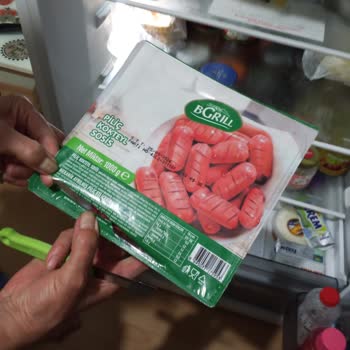 BGRILL Piliç Kokteyl Sosisinde Pembe Boya Kalıntısı Ve Güvenlik Endişesi