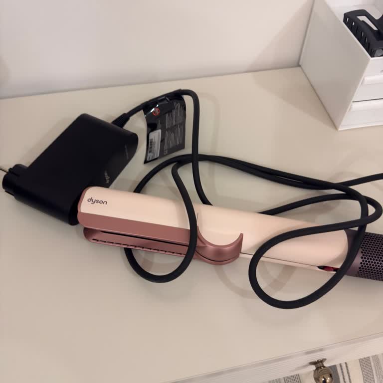 Dyson Airstrait Pink Model Saklama Kutusu Eksik