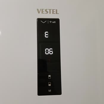 Sürekli Arıza Ve 1800 TL Servis Ücreti Nedeniyle Buzdolabımın Yenisi İsteniyor