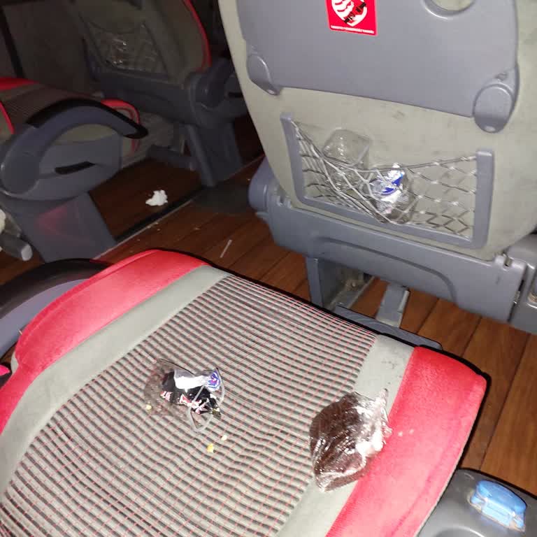 İki Saatlik Gecikme Ve Hijyen Sorunlarıyla Kötü Yolculuk Deneyimi