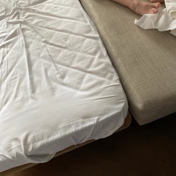 Aile Odası İddiasına Uymayan Yetersiz Yatak Düzeni Ve Konforsuz Uyku