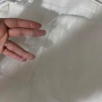 Hasarlı Ve Eksik Parçalı Abiye Elbise İçin Geri Dönüş Ve Tam İade Talebi