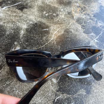 Rayban Güneş Gözlüğünde Islak Elle Renk Solması Ve Değişim Talebi