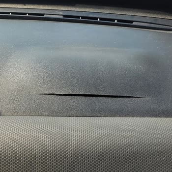 Fiat Doblo'da Yolcu Airbag'ının Kendiliğinden Şişmesi Ve Torpido Hasarı