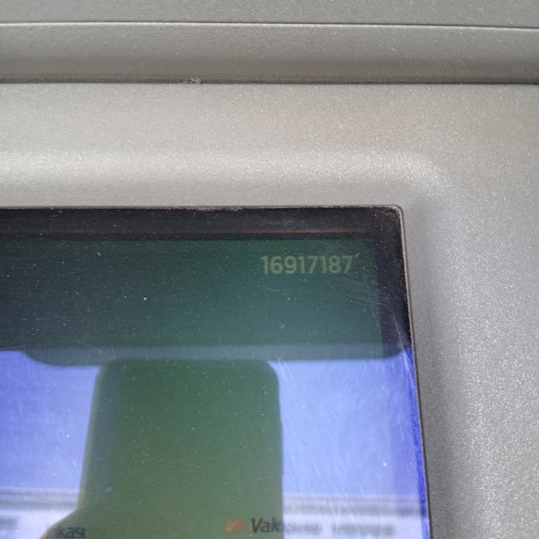 ATM'de 400 TL Para Yatırma İşlemi Sıkışması Ve İade Talebi