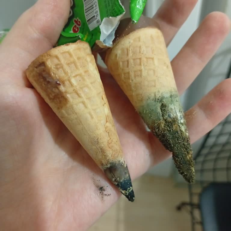 Külah Cornet Ürünlerinde Küflü Çikolata Çocuk Güvenliği Ve Kalite Kontrol Sorunu