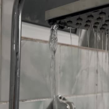 Ralken Banyo Duş Seti Su Akıtıyor