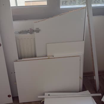 Kırılan Dolap Parçası İçin Çözüm Bekliyorum