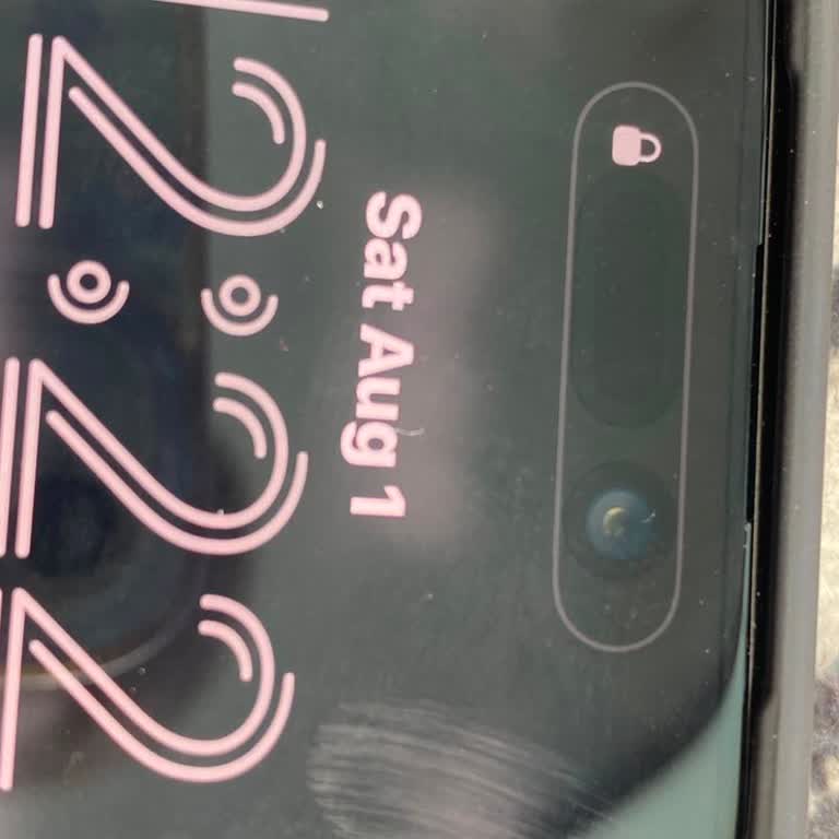 Ön Kamerada Çizik Bulunan İPhone 17 İçin İade Talebi Reddedildi