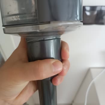Dyson V12 Detect Slim Süpürge Parçalarında Sürekli Arıza Ve Ücretsiz Çözüm Talebi