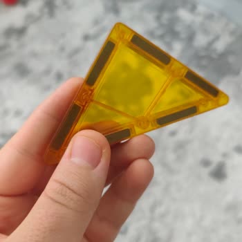 Magly Manyetik Oyuncağın Plastik Parçalarında Erken Çatlaklar Ve Güvenlik Sorunu