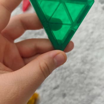 Magly Manyetik Oyuncağın Plastik Parçalarında Erken Çatlaklar Ve Güvenlik Sorunu