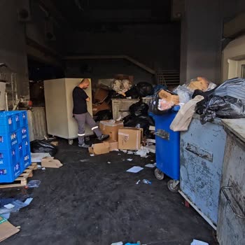 Tekira AVM Mal Kabul Alanında Hijyen, Fare Ve Gıda Güvenliği Sorunları