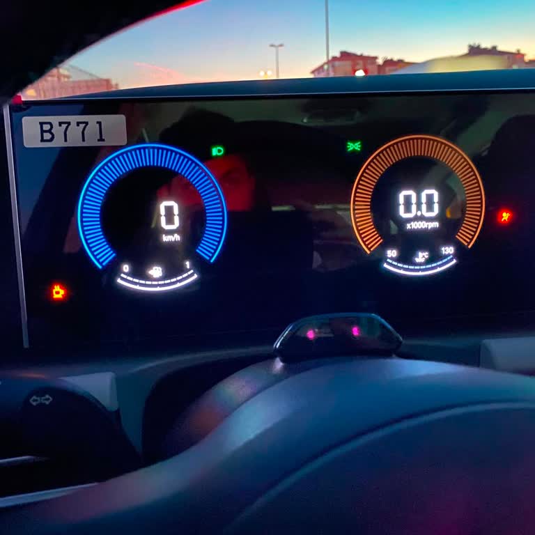 Yeni Hyundai Tucson’da Gösterge Paneli Arızası Ve Acil Servis İsteği