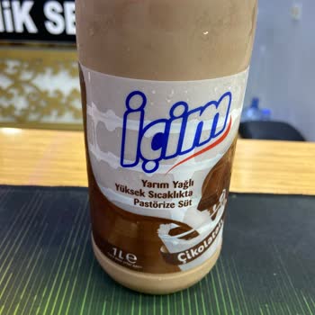 Tarihi Geçmiş Çikolatalı Süt Satışından Gelen Sağlık Riski