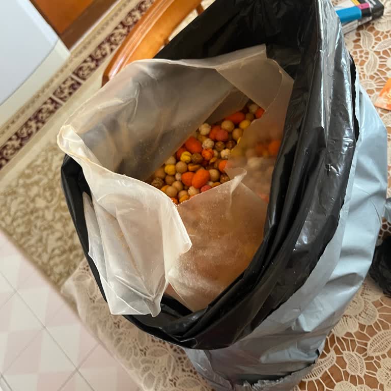 Lüks Ve Kaliteli Kuruyemiş Olarak Sattıkları Ürünle Gelen Ürünün İçeriği Hiçbir Şekilde Uyuşmuyor