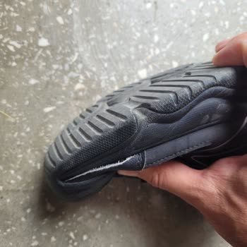 Skechers Ayakkabısında Kısa Sürede Açılma Ve Taban Yırtılması: Üretim Hatası İddiası