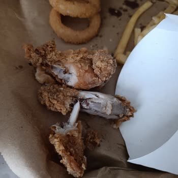 Popeyes Antalya Özdilek Şubesinde Bozulmuş Tavuk Ve Gıda Güvenliği İhlali
