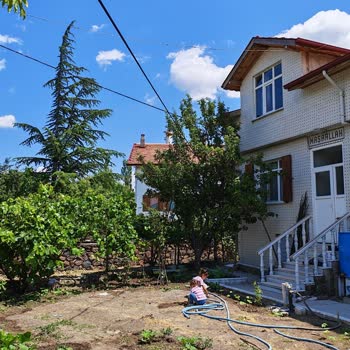 Bahçem Ve Penceremin Önünden Geçen Telefon Kablosu Güvenlik Riski Oluşturuyor