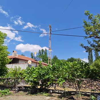 Bahçem Ve Penceremin Önünden Geçen Telefon Kablosu Güvenlik Riski Oluşturuyor