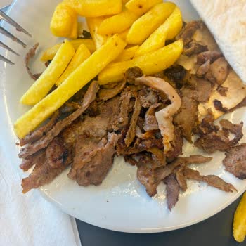 Marmaris Köfteci Yusuf Şubesinde Uzun Bekleme Ve Kalitesiz Yemekler