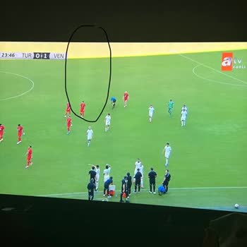 Ekranda Bulut Şeklinde Lekeler Görüntüyü Bozuyor