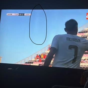 Ekranda Bulut Şeklinde Lekeler Görüntüyü Bozuyor