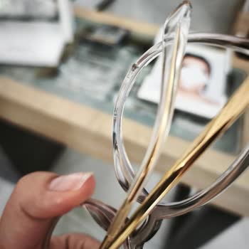 Çatlayan Vogue Gözlüğüm, 6 Hafta Değişim Beklemesi Ve Umursamaz Mağaza