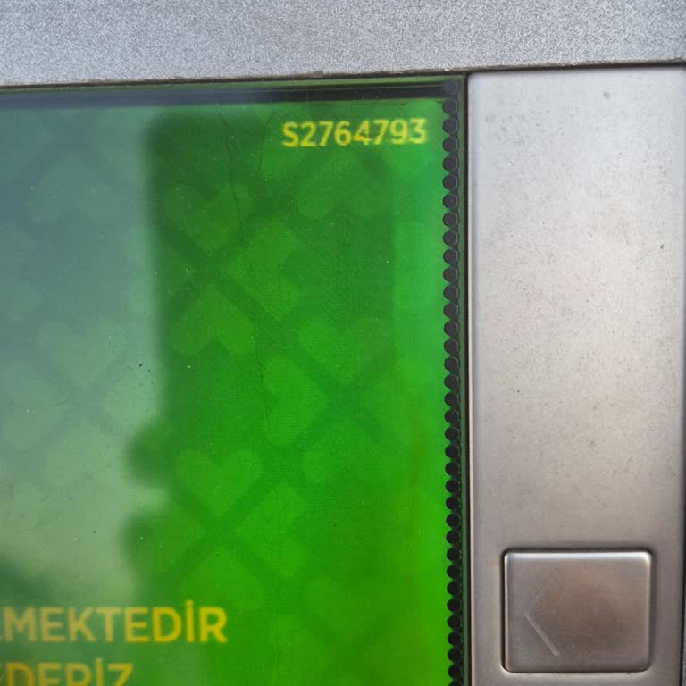 10.000 TL’lik Para Yatırma İşlemi ATM’de Sıkıştı Ve Acil Çözüm Talebi