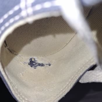 Ayıplı Converse Chuck 70 Sneaker'da Aşınma Ve Mağazanın Çözüm Sunmaması