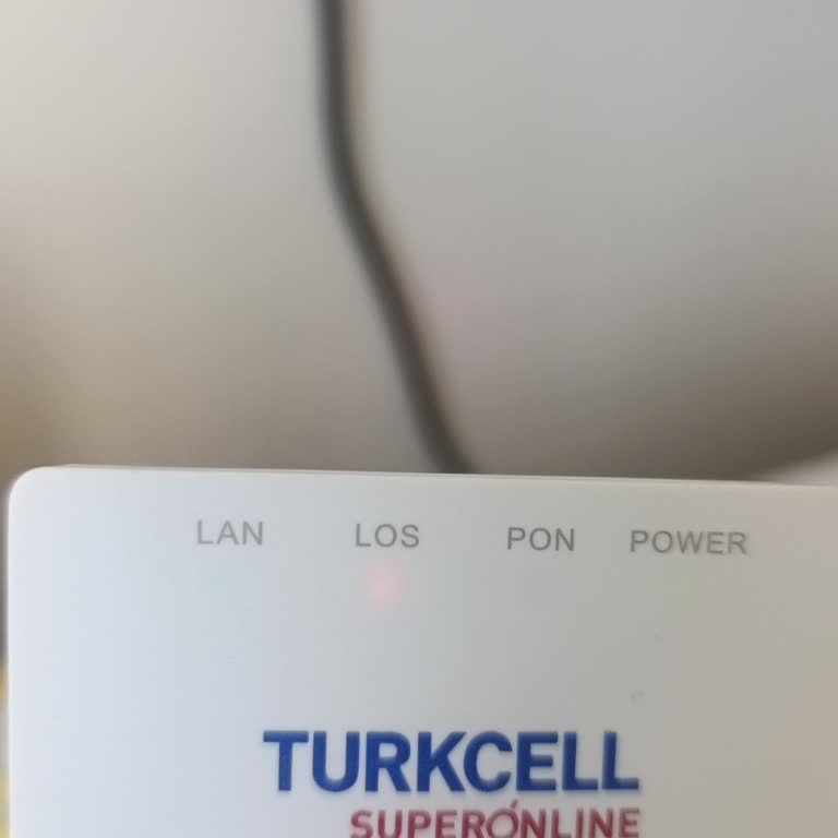 Superonline İnternet Kesintisi Uzun Süre Çözülmedi Ve Ücret İadesi Talep Ediyorum