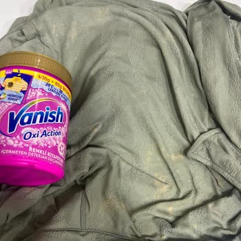 I Soaked My Light Green Shirt in Vanish Oxi Action and It Spot-Bleached the Fabric