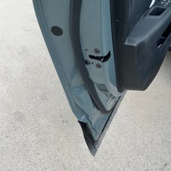 Kaza Sonrası Yeni Citroen C4'üm Parça Bekletilmesi Nedeniyle 3,5 Ay Serviste