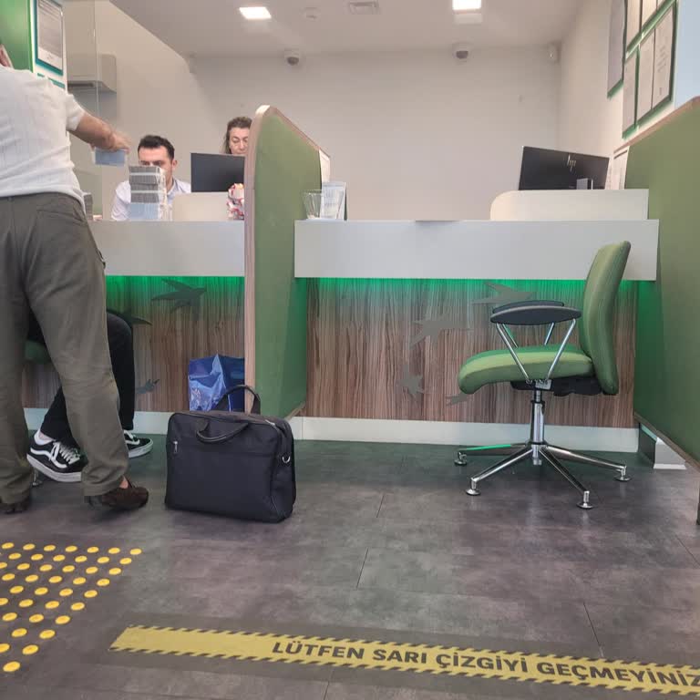 TEB Kağıthane Şubesinde Boş Gişenin Açılmaması Ve Müşteri Ayrımcılığı