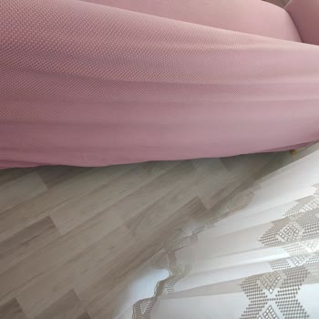 Su Geçirmez Olmayan Ve Yanlış Renkli Koltuk Örtüsü İçin Ücret İadesi Talebi