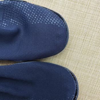 Helly Hansen Crest Watermoc Soles Came Apart After One Week of Use