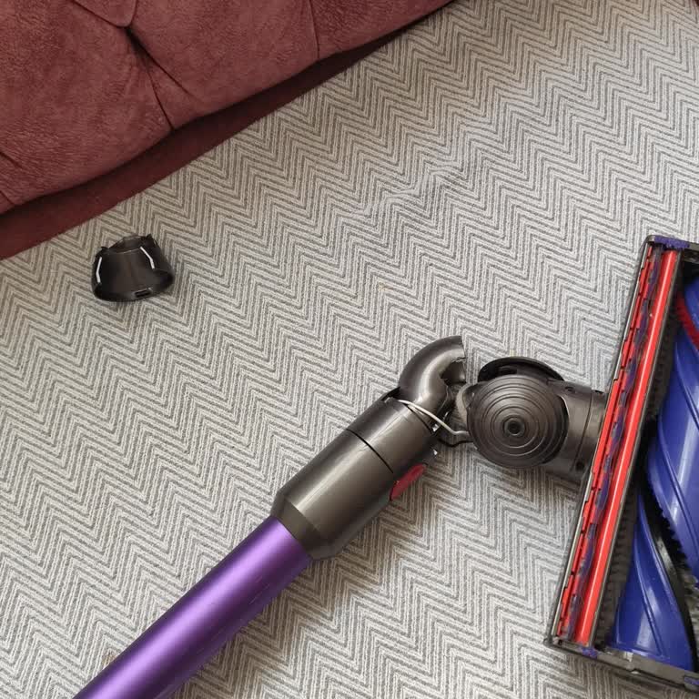 Dyson V11 Başlık Parçası Kırıldı, Garanti Dışı Bildirimi Beni Şaşırttı