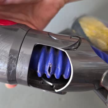 Dyson V15 Lazer Başlık Hortumu Yırtıldı Garanti Kapsamı Reddi