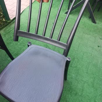 Kırılan Sandalyeler Ve Cevapsız Müşteri Hizmeti