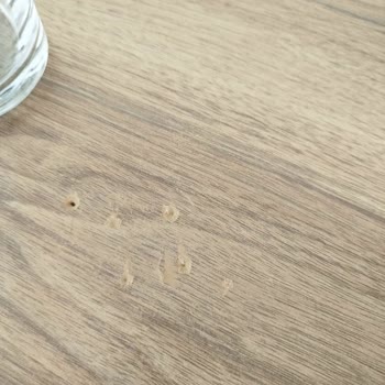 Defolu Konsol Montajı Ve Yanlış Renkli Sandalye Ayakları İçin Çözüm Talebi