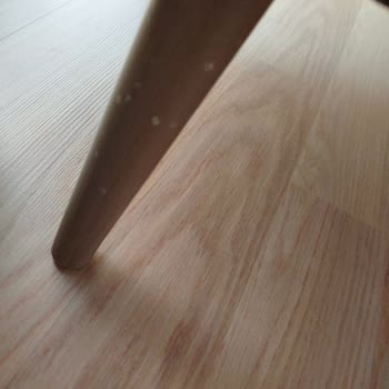 Defolu Konsol Montajı Ve Yanlış Renkli Sandalye Ayakları İçin Çözüm Talebi