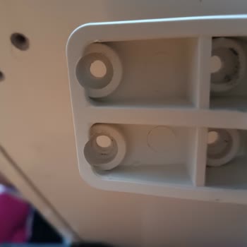 Eksik Vidalar Ve Hatalı Montaj Nedeniyle Baza Kırıldı