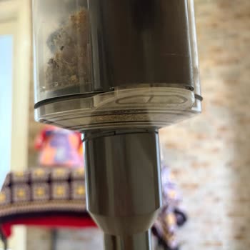 Dyson V12 Metal Borusundaki Boşluk Ve Bükülme