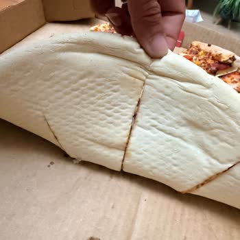 Aşırı Gecikme Ve Çiğ Gelen Pizza İçin Tam İade Talebi