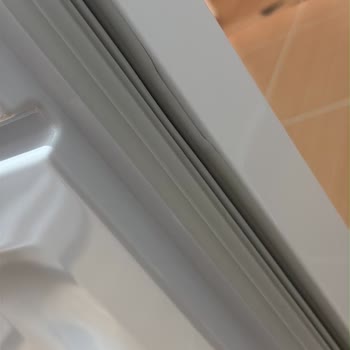 Beko Derin Dondurucu Defolu, Servis Çözüm Sunamıyor Ve Erzaklar Bozuldu