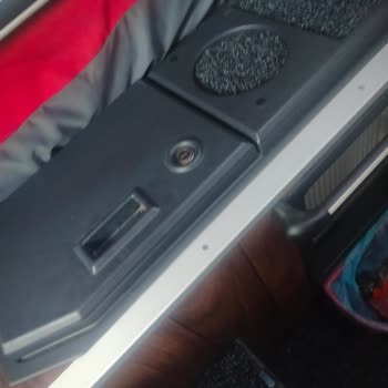 3000 TL Ödedim, Koltuk Yok, Merdivende Oturmak Zorunda Bırakıldım
