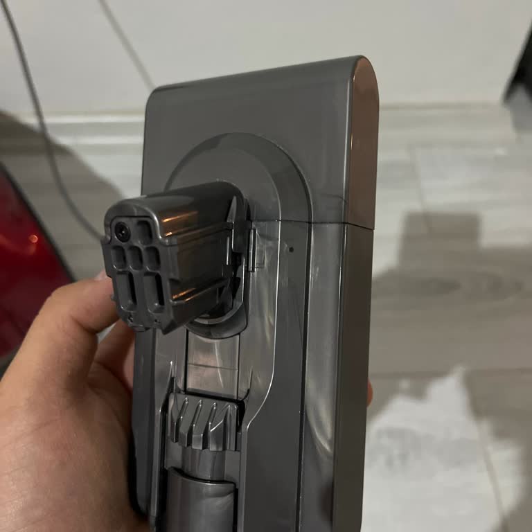 Dyson V12 Batarya Sorunu Ve Garanti Dışında Yardım Yok