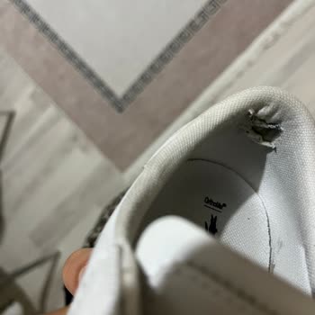 Lacoste Ayakkabımda Kısa Sürede Yırtılma Ve İade Talebi